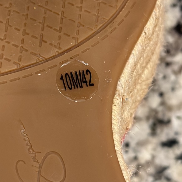 JESSICA SIMPSON WOMEN SIZE 10M FUSCHIA SIERA WEDGE SANDAL - Picture 14 of 17